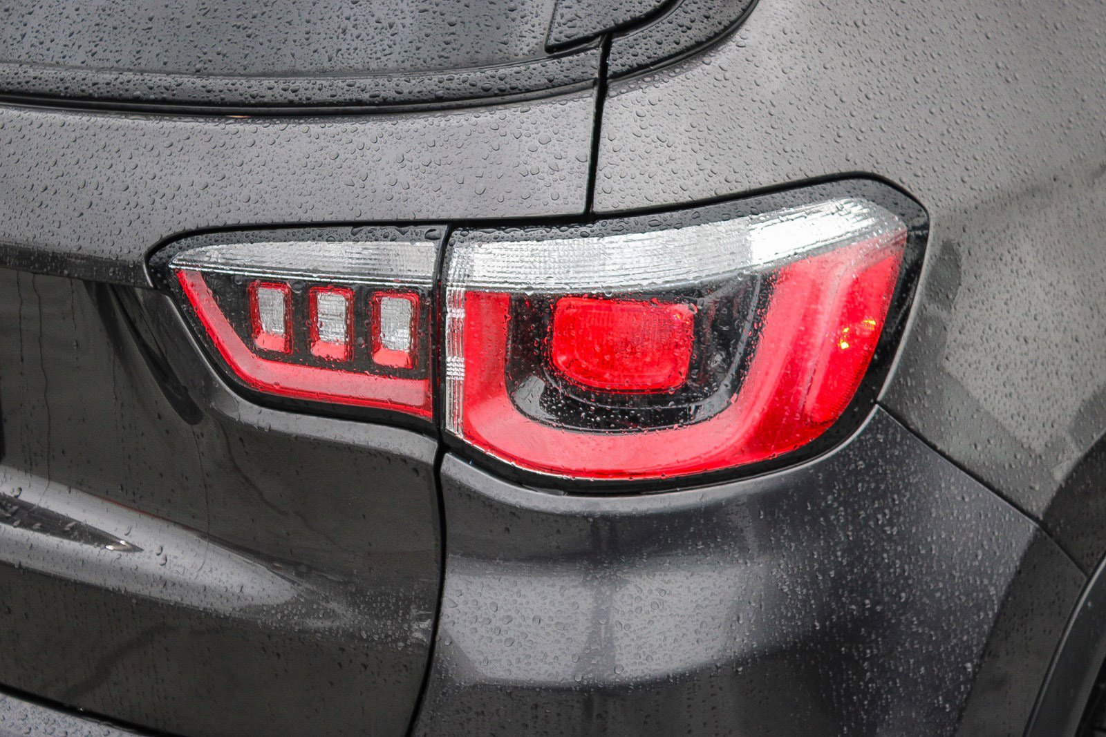 Used 2020 Jeep Compass Latitude image 10