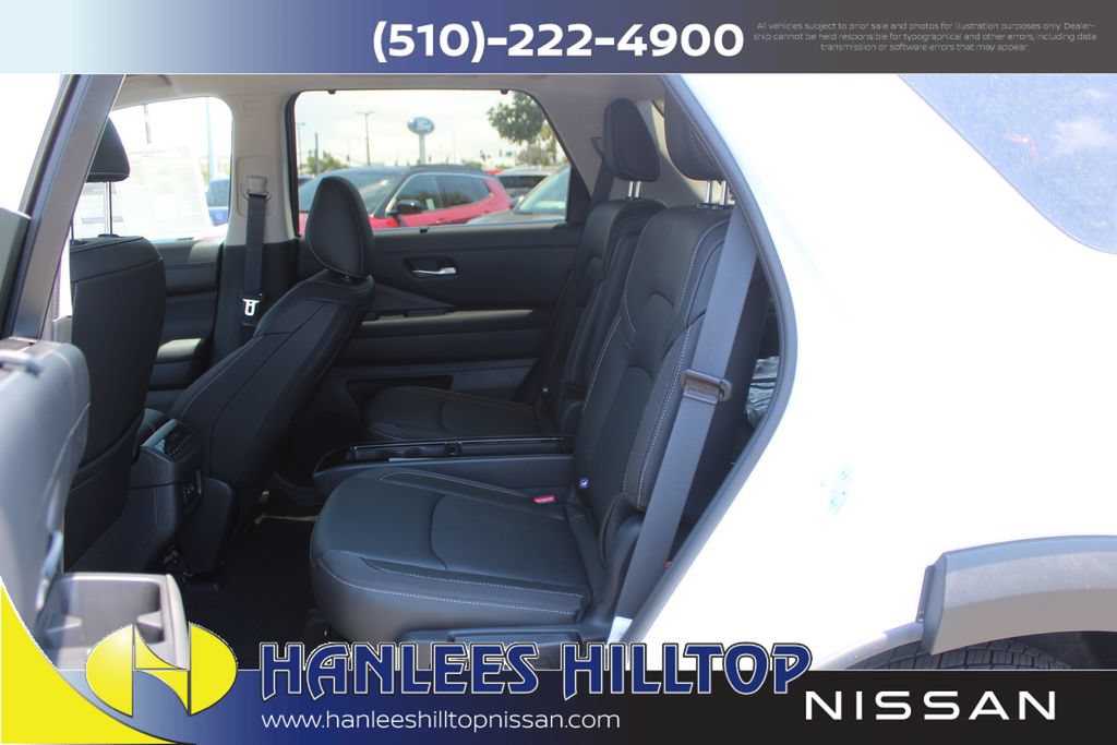 New 2026 Nissan Pathfinder SL w/ SL Premium Package AWD/4WD image 16
