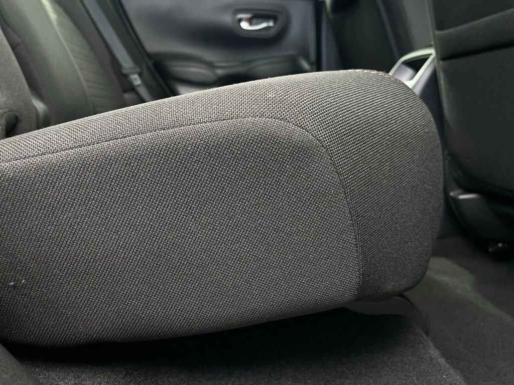 Certified 2025 Honda HR-V LX image 34