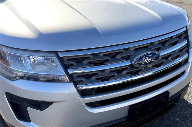 Used 2019 Ford Explorer Base w/ Class III Trailer Tow Package image 31