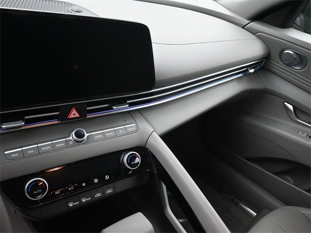 New 2025 Hyundai Elantra SEL image 19