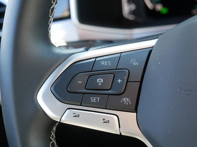 Certified 2025 Volkswagen Taos SEL AWD/4WD image 25
