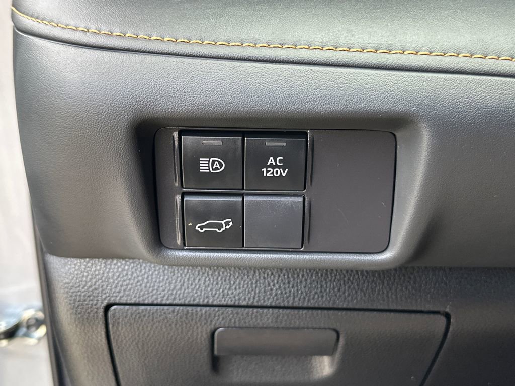 Used 2022 Toyota Highlander Bronze Edition image 26