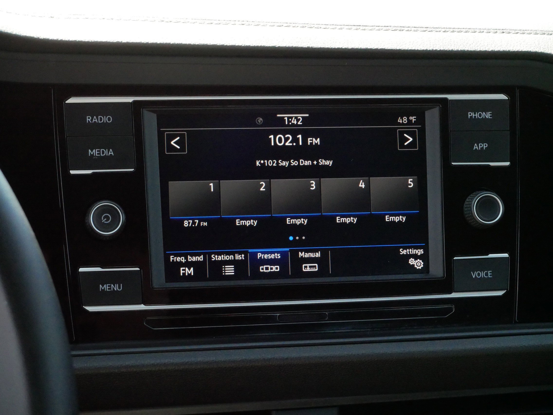 Certified 2024 Volkswagen Jetta Sport FWD image 22