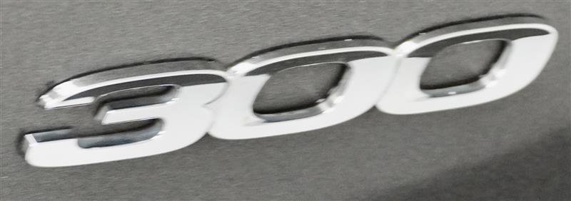 Used 2015 Chrysler 300 Limited image 37