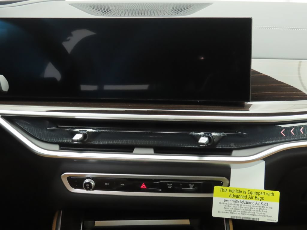 Used 2026 BMW X5 xDrive40i w/ Climate Comfort Package AWD/4WD image 15