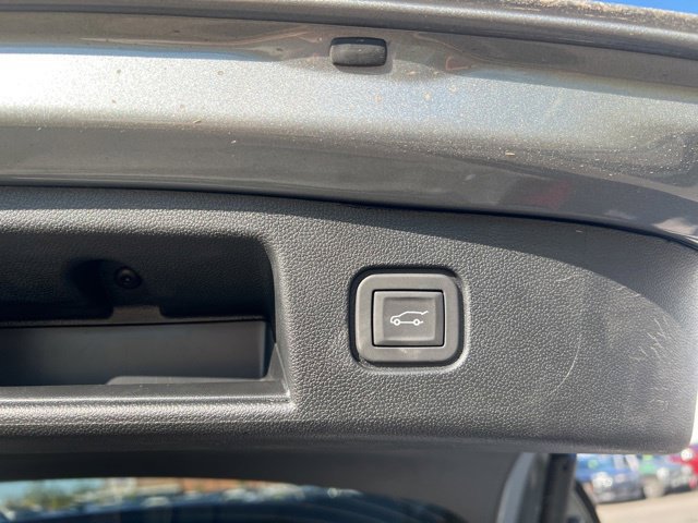 Used 2025 Chevrolet Blazer EV LT FWD image 12