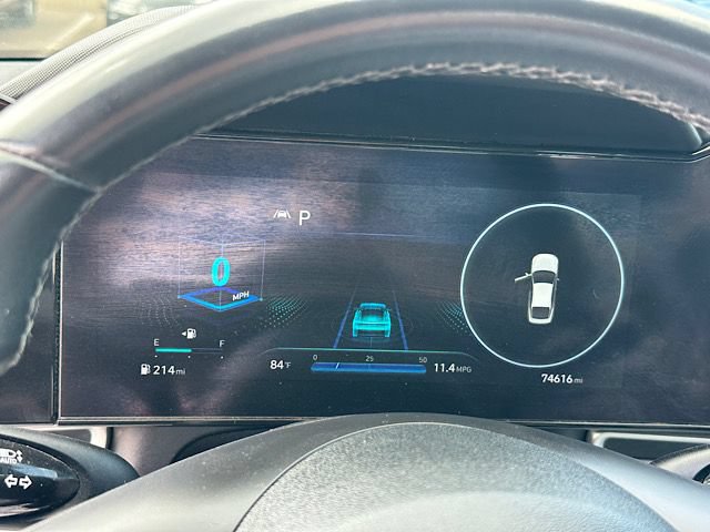 Used 2021 Hyundai Elantra Limited FWD image 27