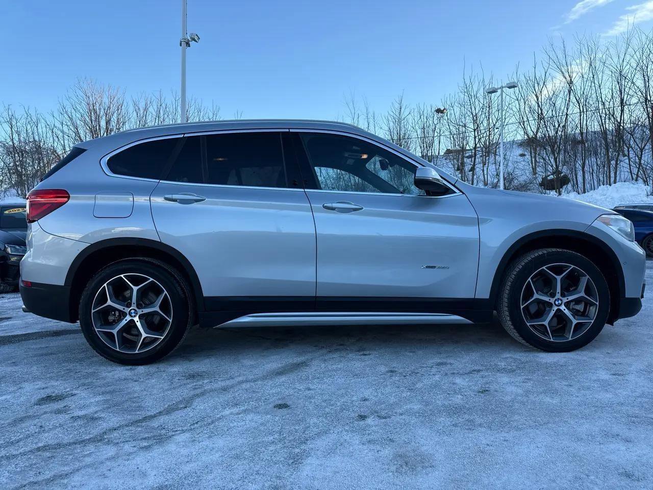 Used 2017 BMW X1 xDrive28i AWD/4WD image 11