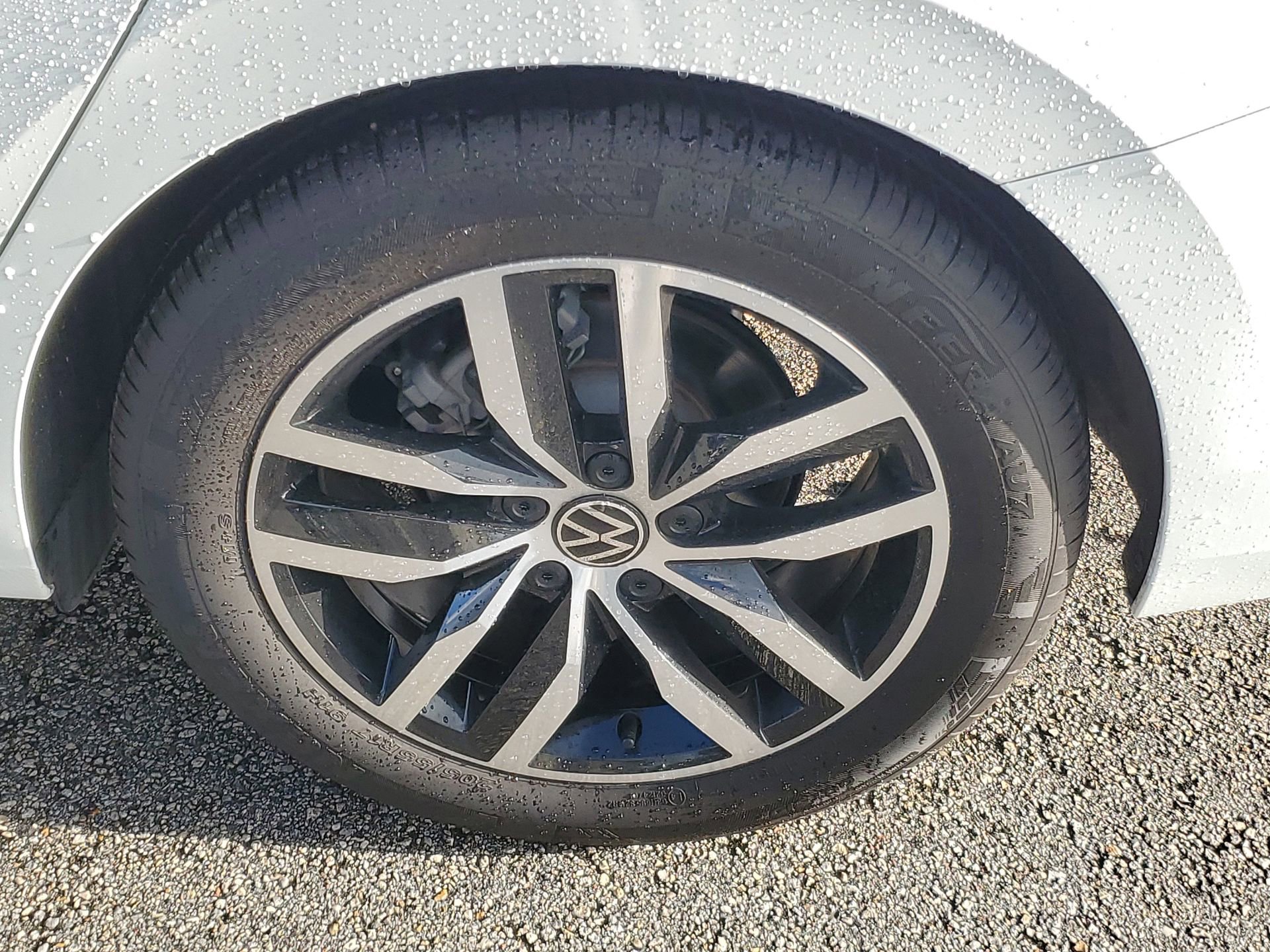 Used 2025 Volkswagen Jetta SE FWD image 5