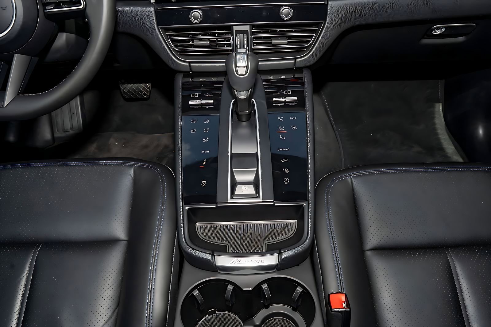 Used 2022 Porsche Macan S AWD/4WD image 24