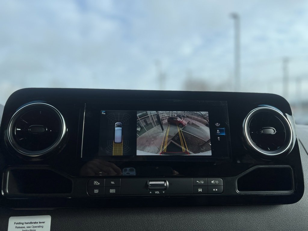 Used 2024 Mercedes-Benz Sprinter 3500 image 32