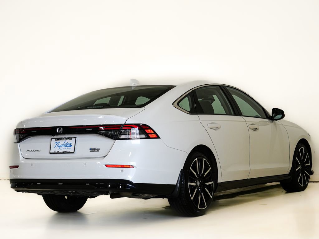 Used 2024 Honda Accord Touring image 6