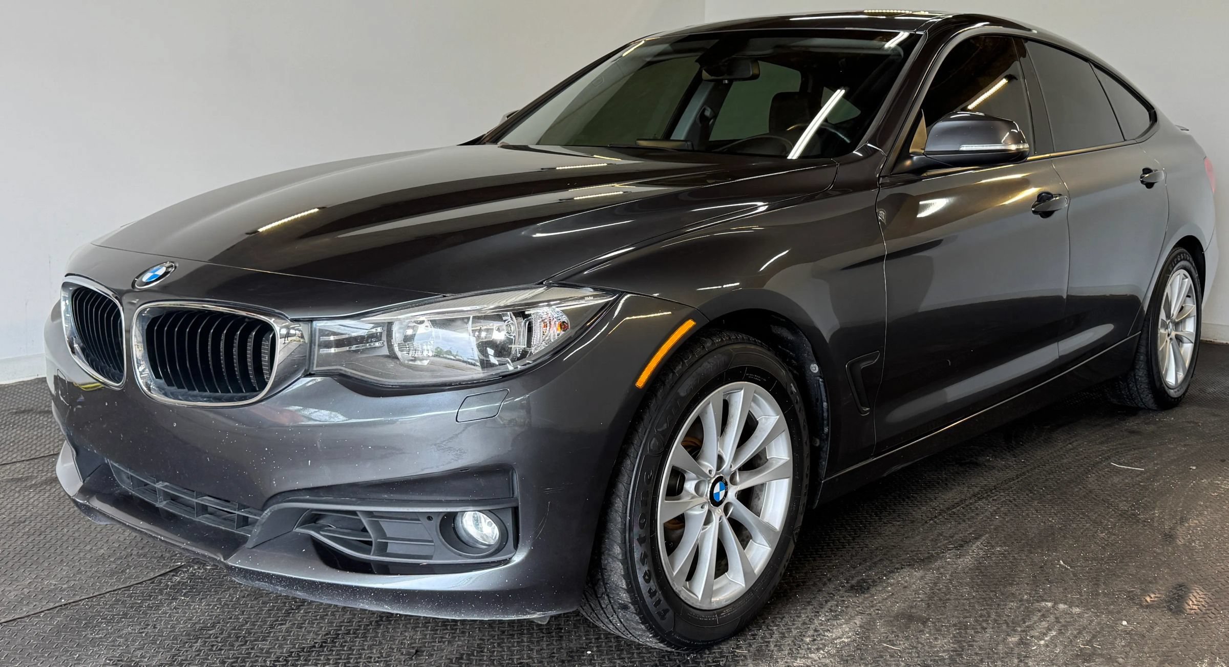 Used 2014 BMW 328i Gran Turismo xDrive AWD/4WD image 2