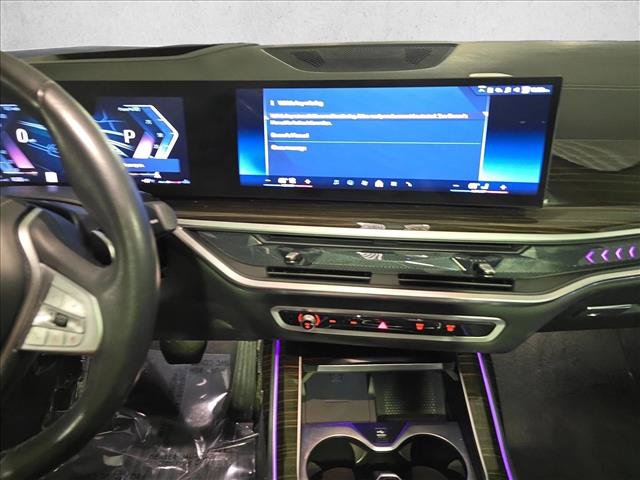 Used 2024 BMW X7 xDrive40i w/ Premium Package AWD/4WD image 23