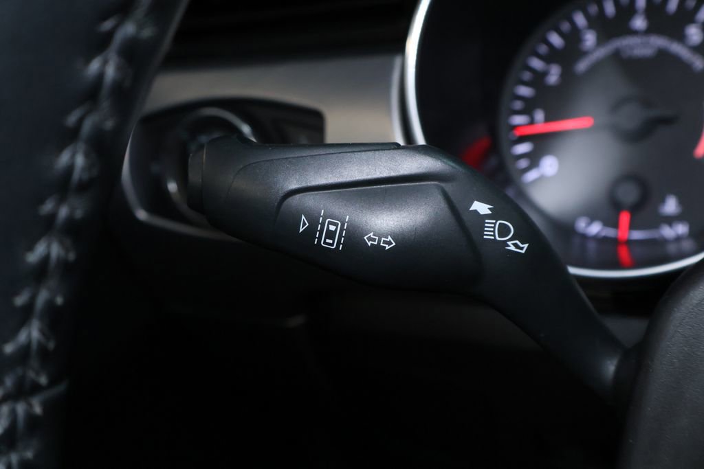 Used 2021 Ford Mustang Premium RWD image 23