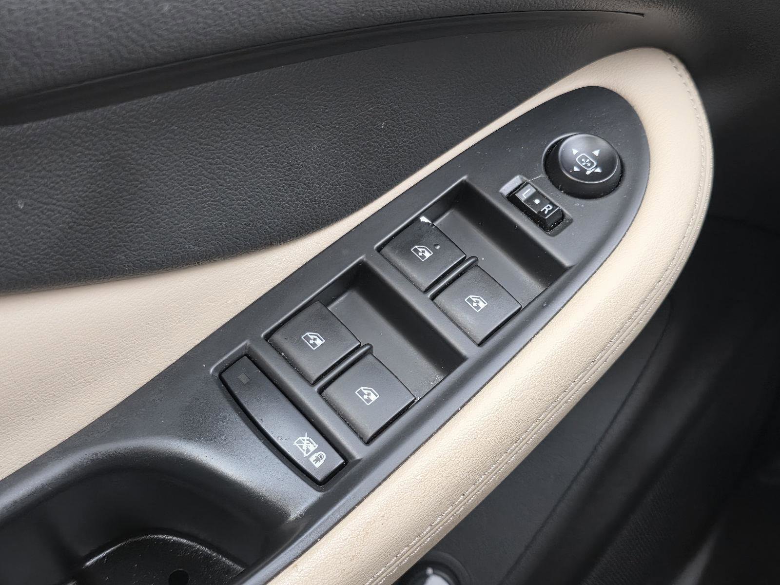 Used 2017 Buick Envision Essence image 9