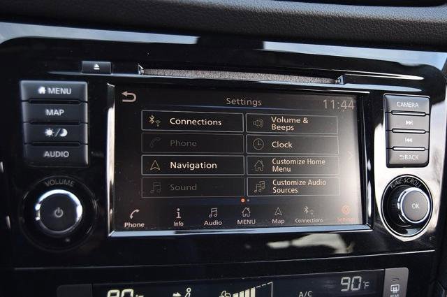 Used 2020 Nissan Rogue SV w/ Premium Package image 20