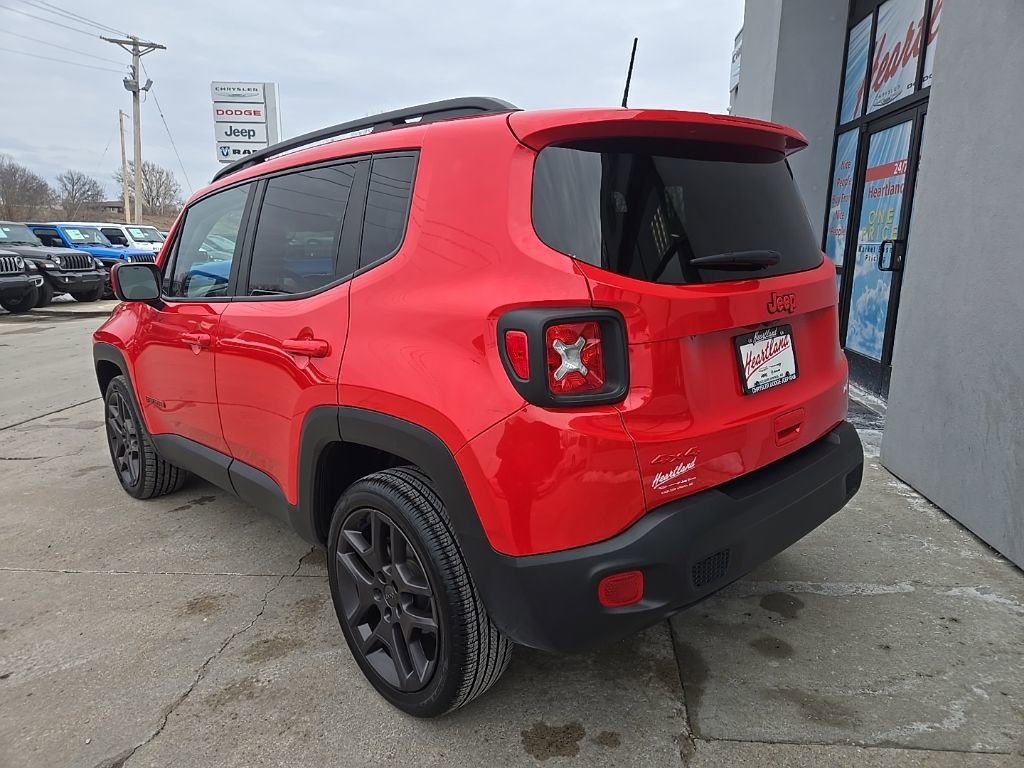 Used 2022 Jeep Renegade Latitude w/ Sun/Sound Group image 7