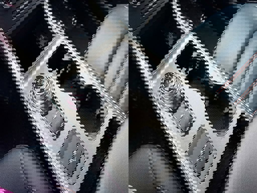 Used 2022 Ford Edge SEL w/ Sport Appearance Package image 29