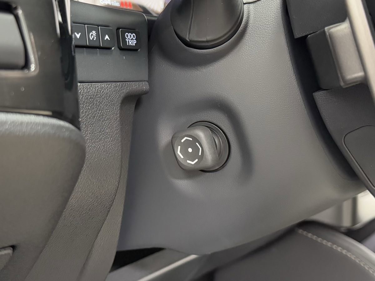 Used 2025 Lexus ES 350 Ultra Luxury image 20