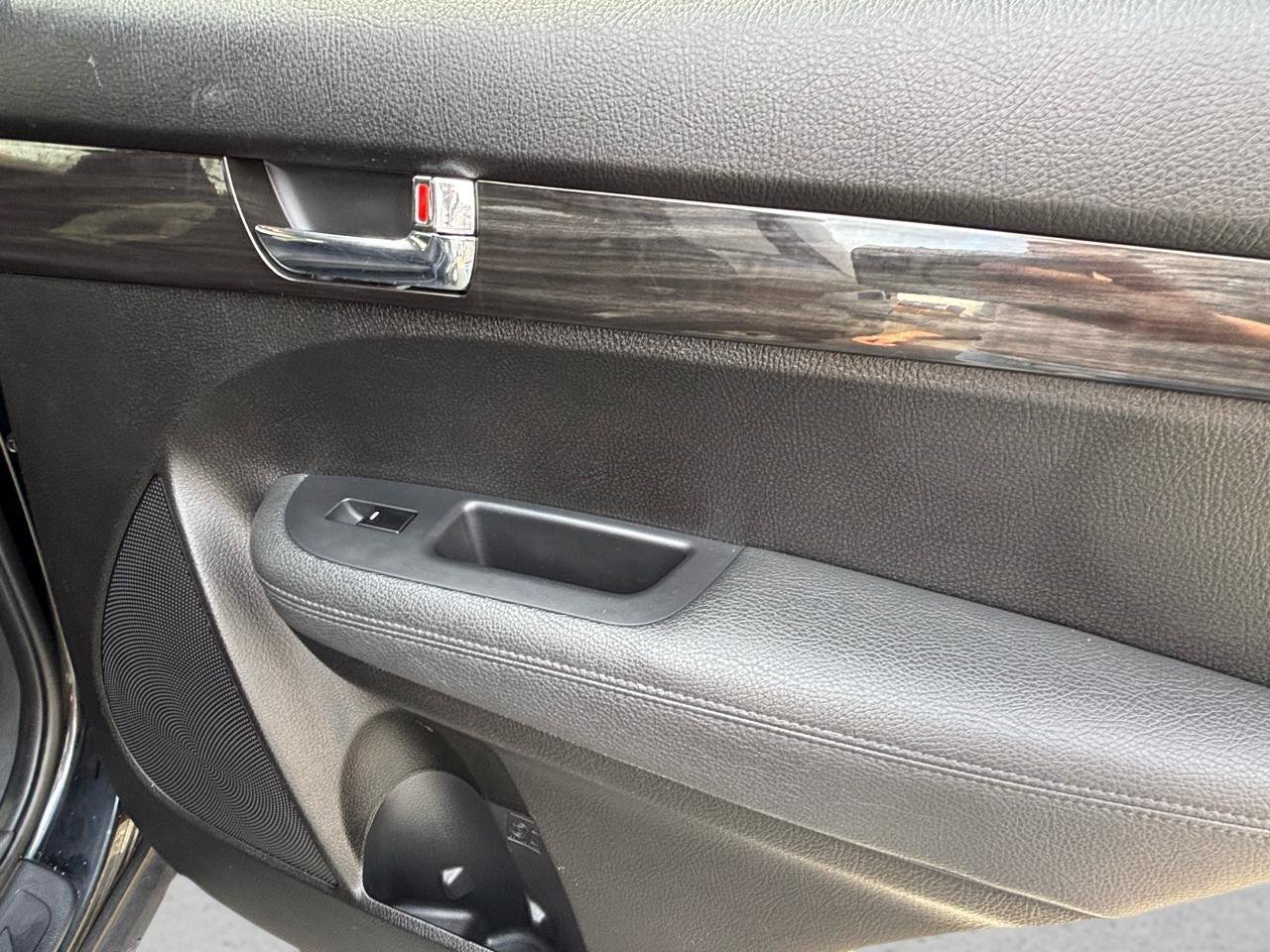 Used 2012 Kia Sorento FWD image 17