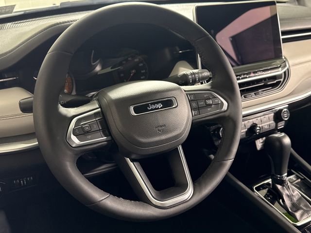 Used 2025 Jeep Compass Limited AWD/4WD image 24