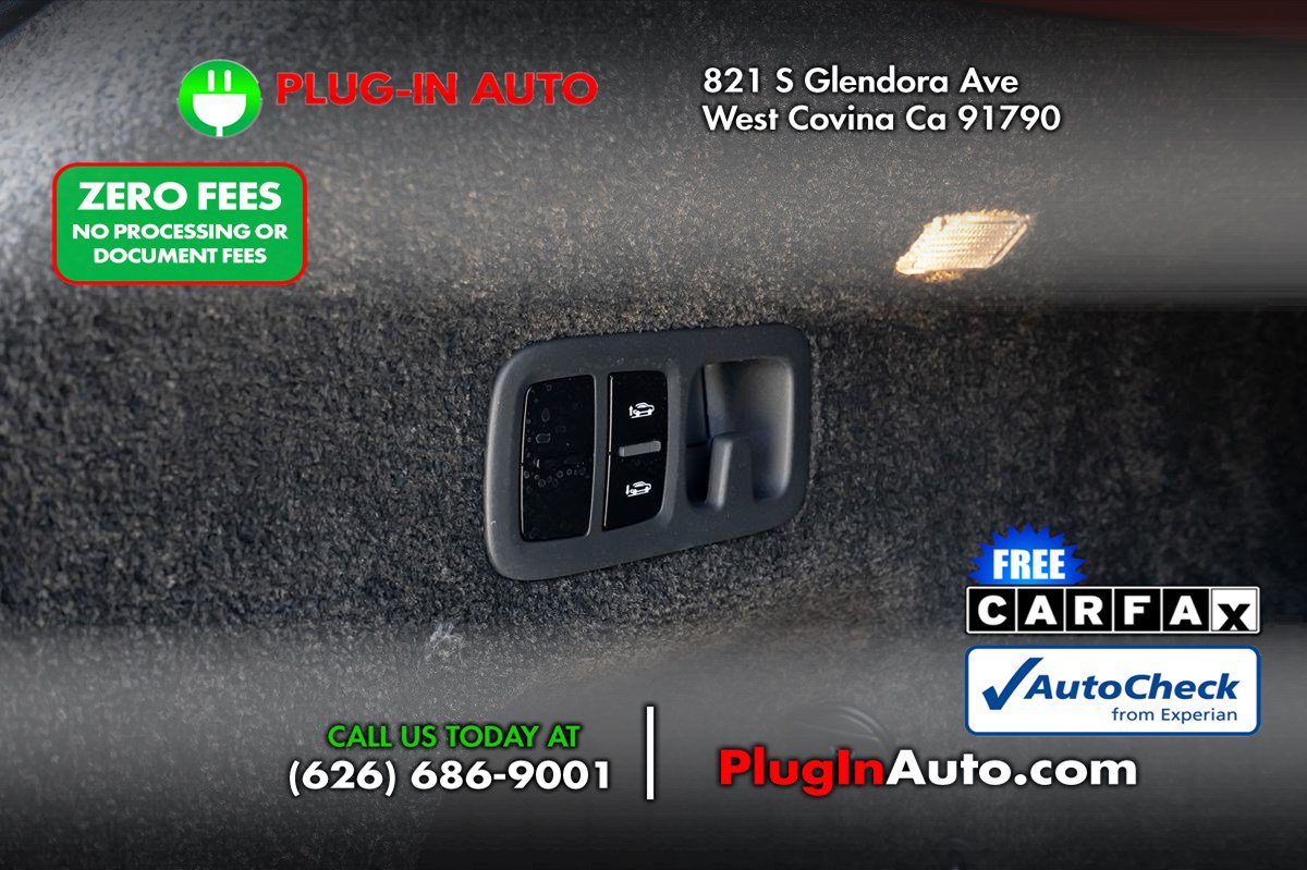 Used 2018 Bentley Bentayga AWD/4WD image 15