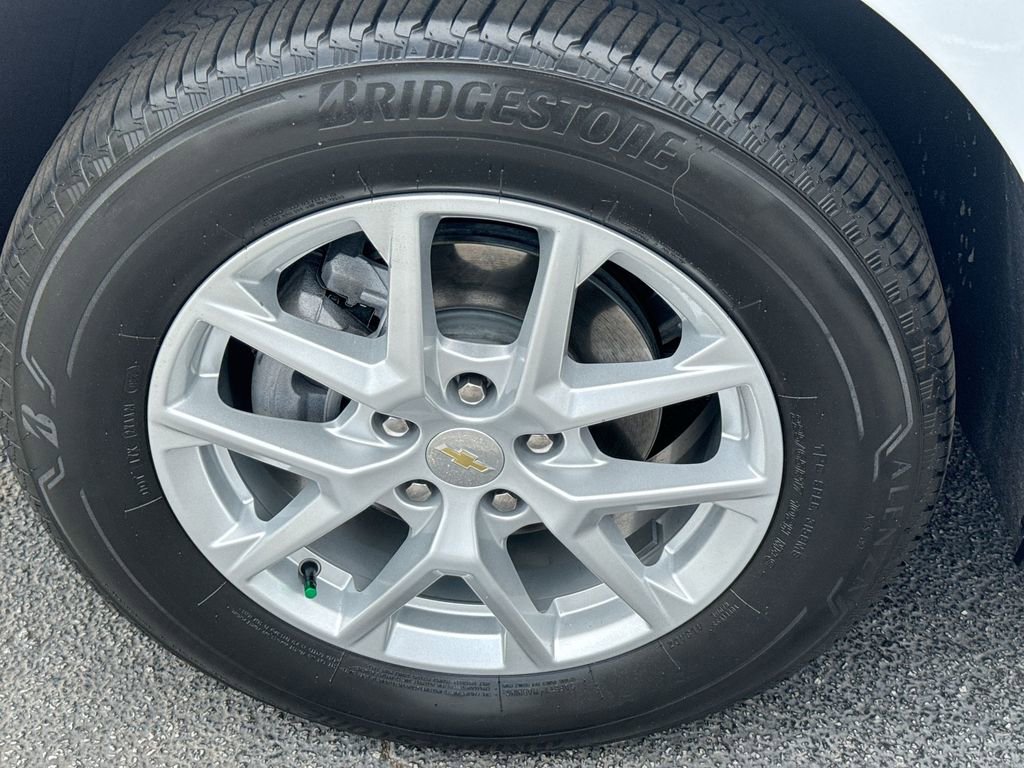 Used 2024 Chevrolet Equinox LS w/ LS Convenience Package AWD/4WD image 12