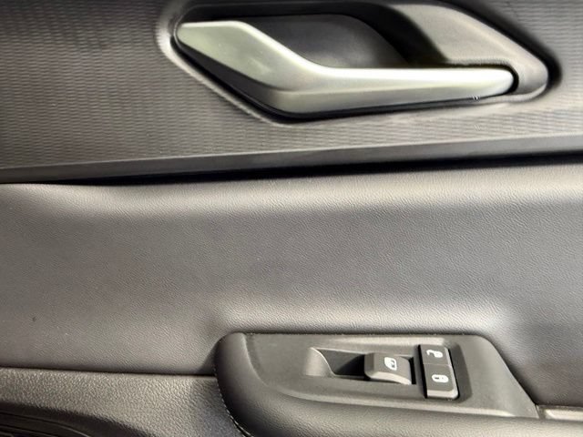Used 2025 Jeep Grand Cherokee Altitude RWD image 27