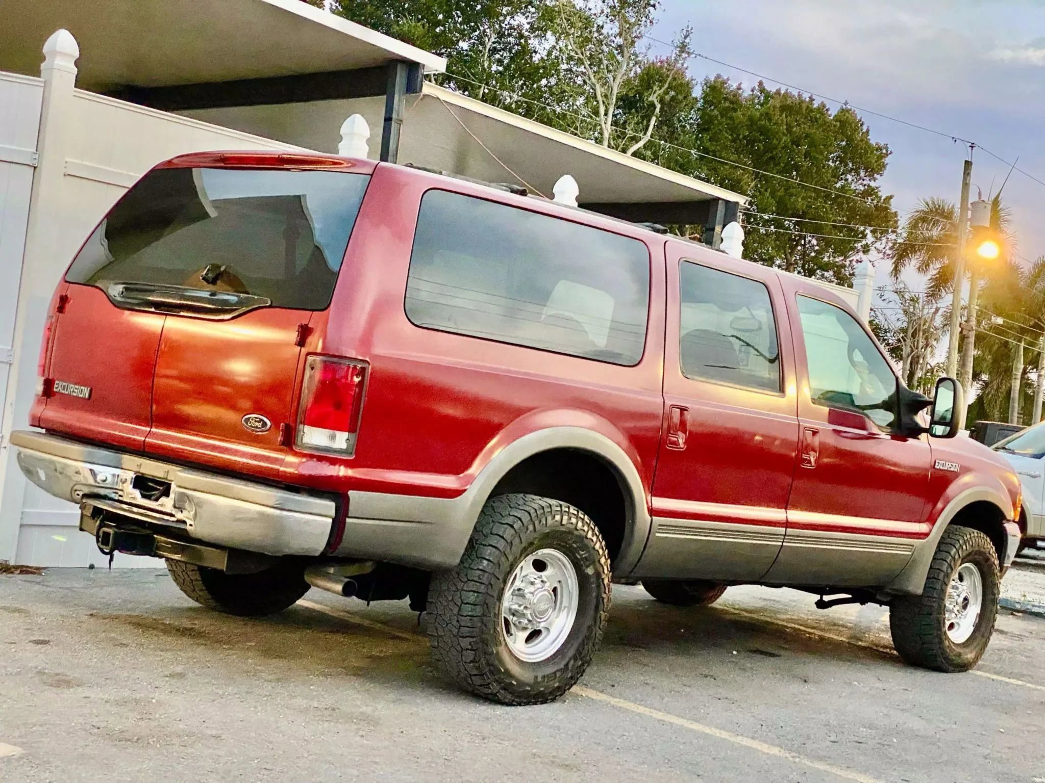 Used 2000 Ford Excursion Limited image 26