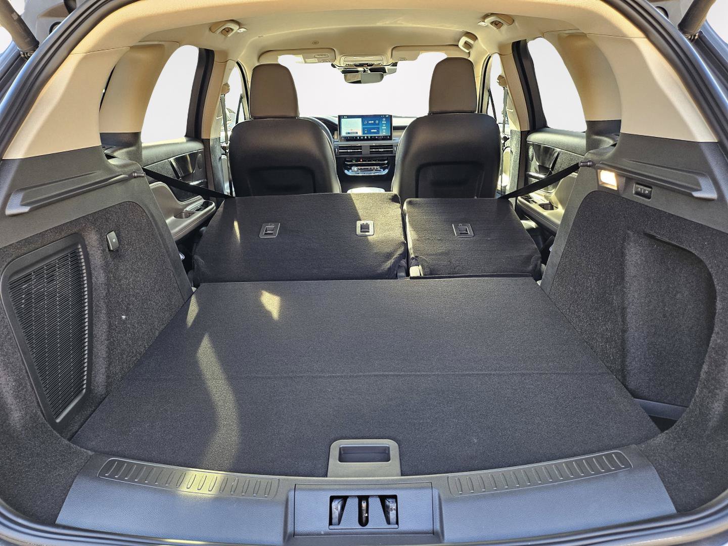 New 2026 Lincoln Corsair Premiere AWD/4WD image 28