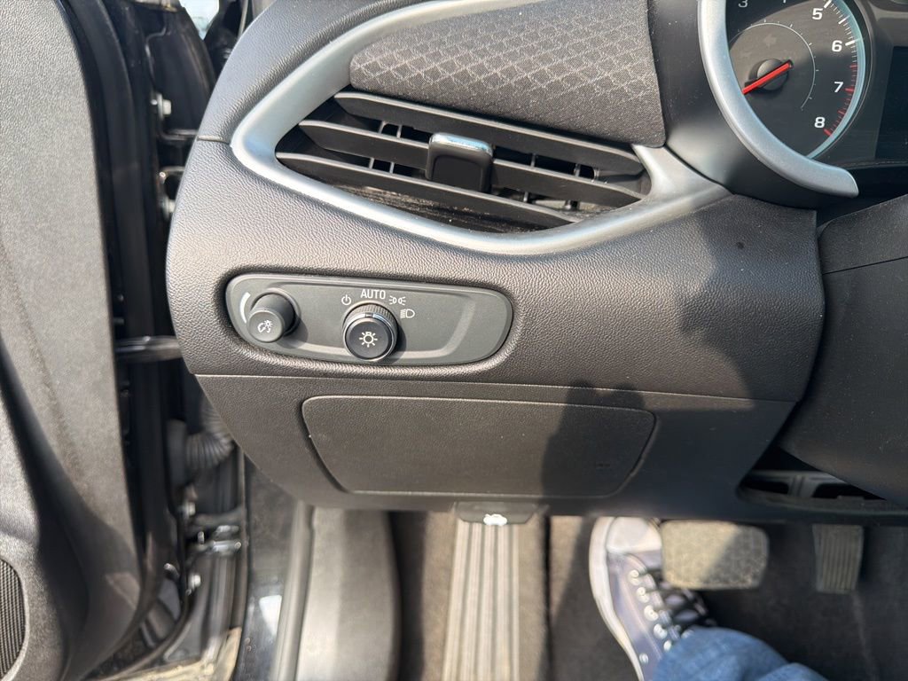 Used 2023 Chevrolet Malibu LT image 18