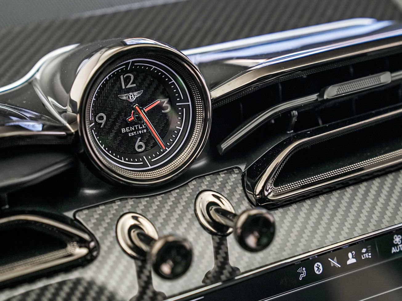 New 2026 Bentley Bentayga Speed image 17