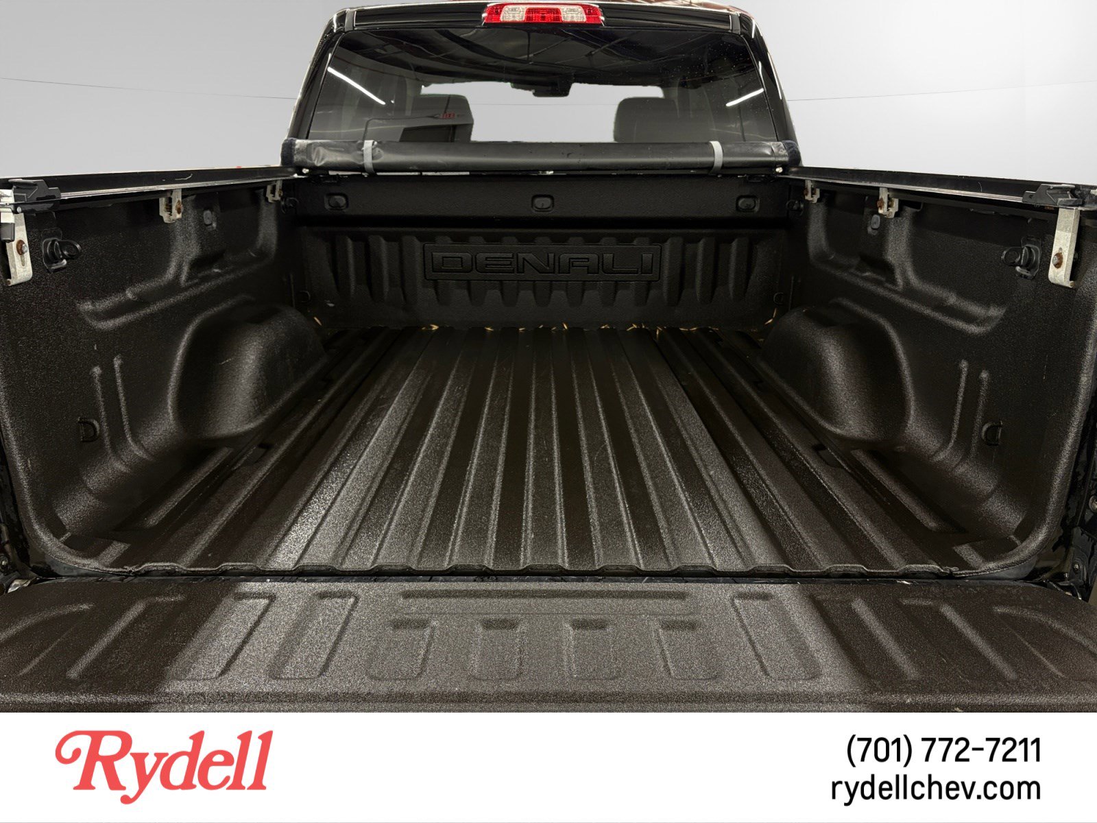 Used 2017 GMC Sierra 1500 Denali AWD/4WD image 18