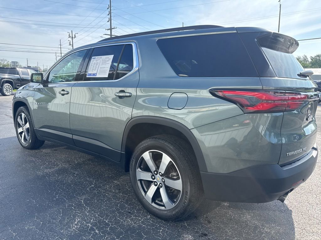 Used 2023 Chevrolet Traverse LT w/ LT Premium Package AWD/4WD image 5
