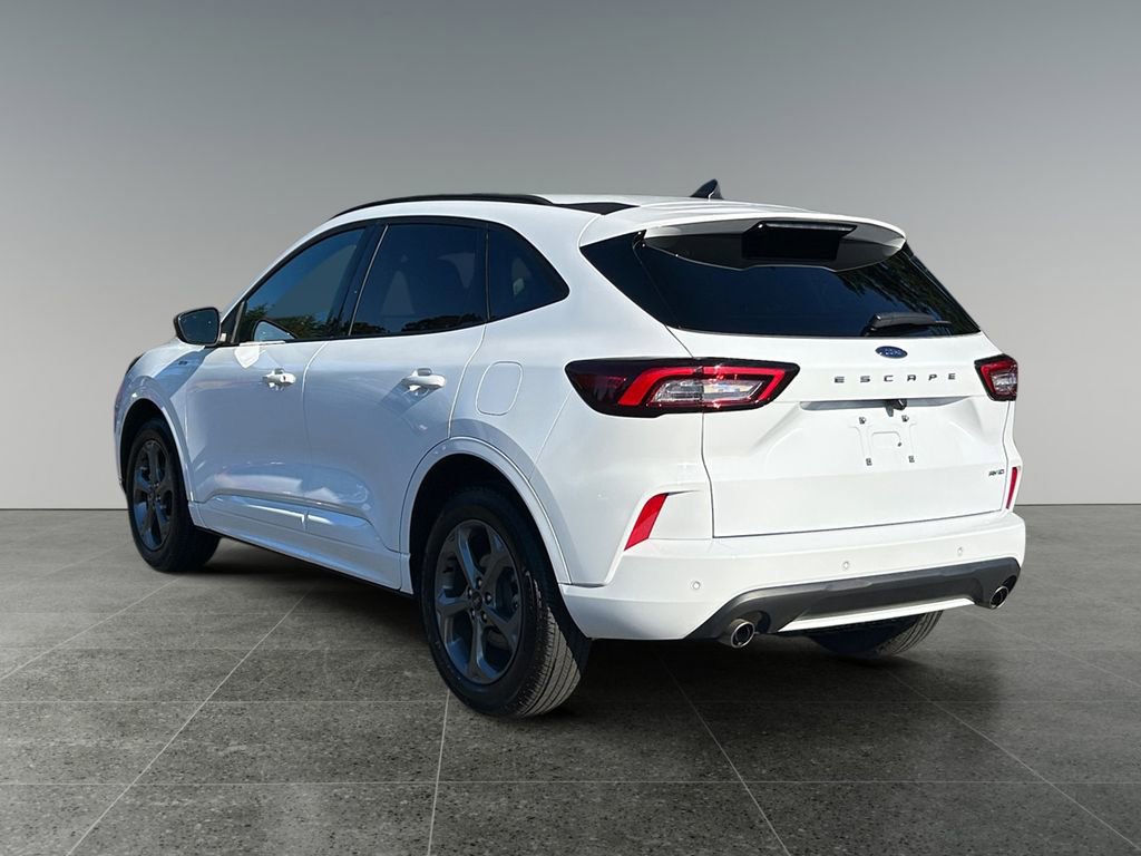 Used 2023 Ford Escape ST-Line w/ Tech Pack #1 image 6