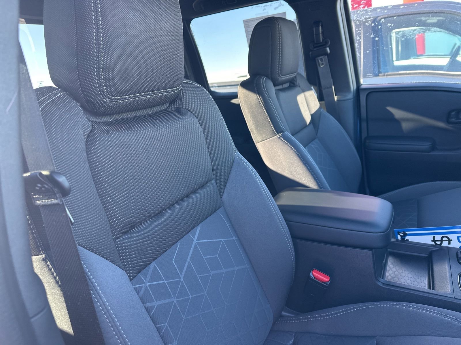 Used 2026 Nissan Frontier SV w/ All-Weather Content Package AWD/4WD image 29