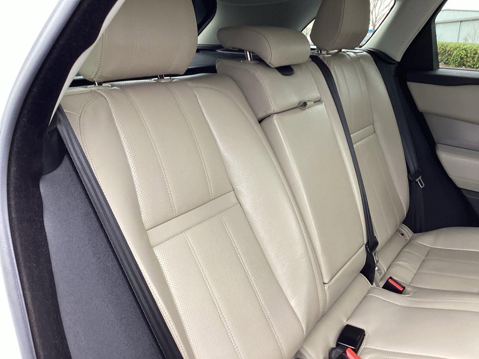 Used 2019 Land Rover Range Rover Velar S image 24