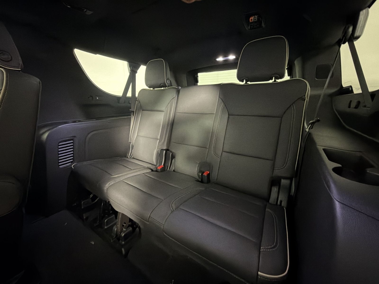 New 2026 Chevrolet Suburban Premier AWD/4WD image 26