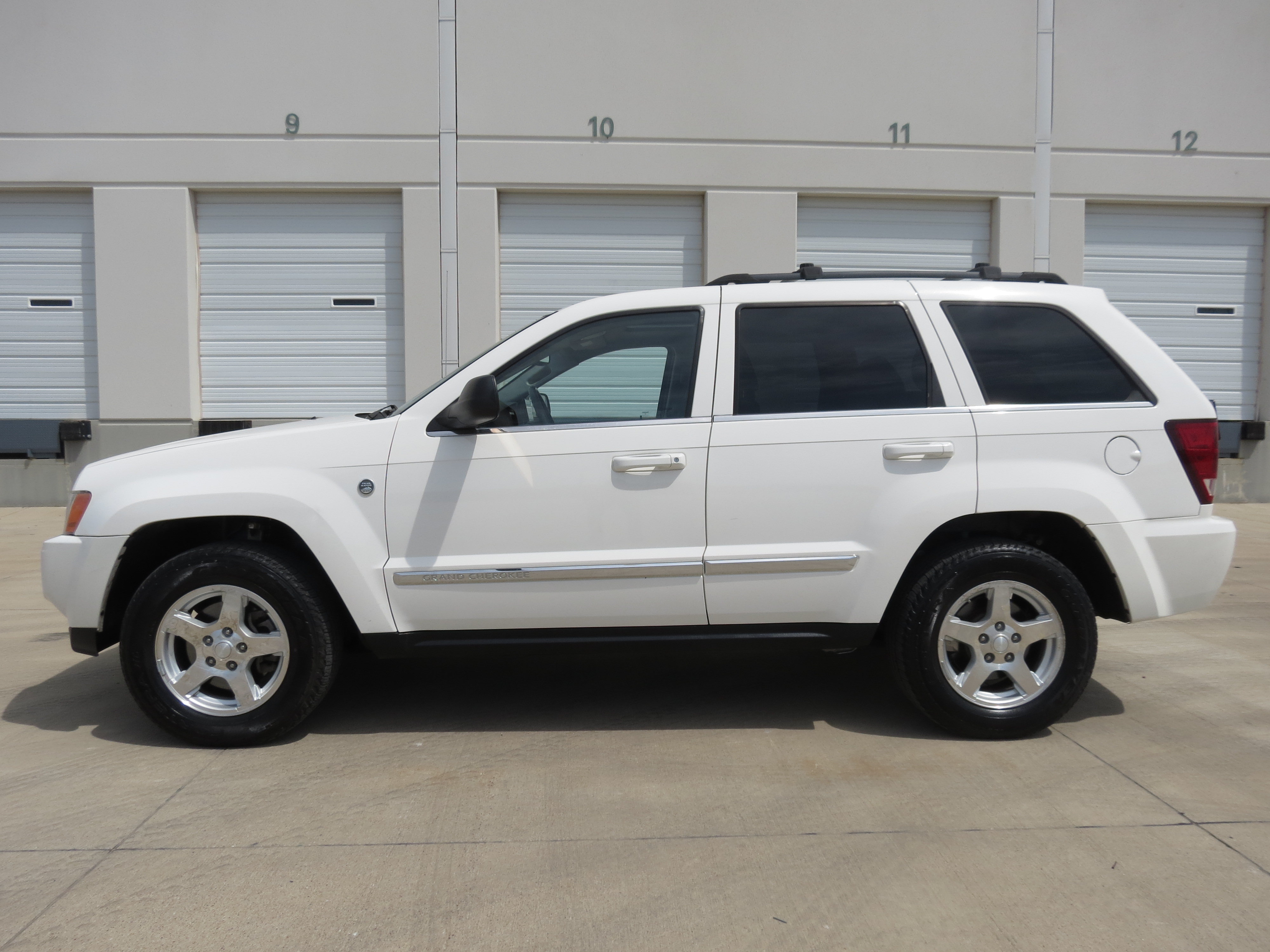 Used 2005 Jeep Grand Cherokee Limited AWD/4WD image 5
