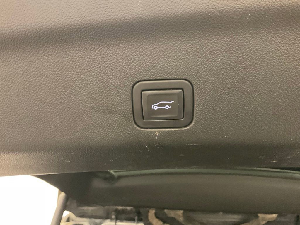 Used 2024 Chevrolet Suburban LT AWD/4WD image 29