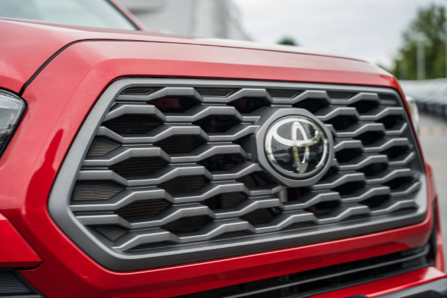 Used 2020 Toyota Tacoma TRD Off-Road AWD/4WD image 10