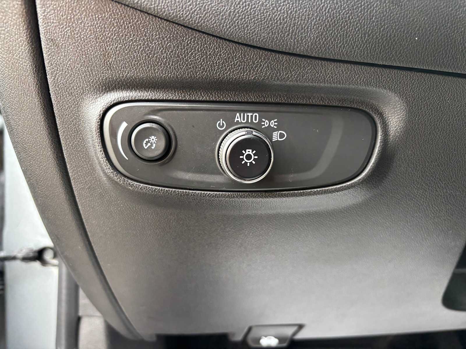 Used 2023 Chevrolet Equinox LT AWD/4WD image 20