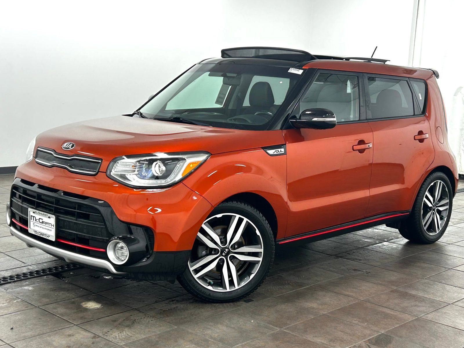 Used 2018 Kia Soul ! w/ Tech Package image 1