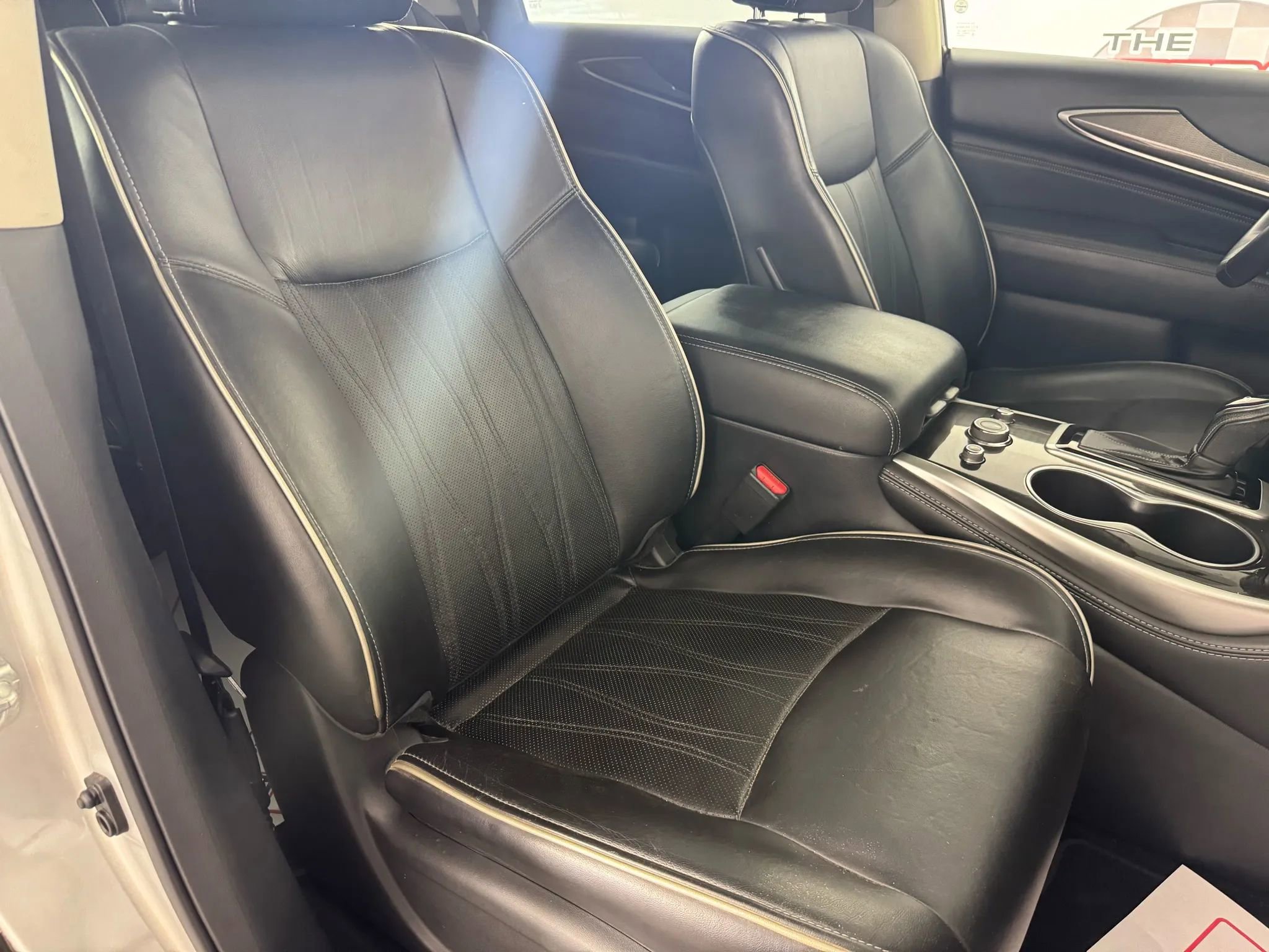 Used 2018 INFINITI QX60 Luxe image 37