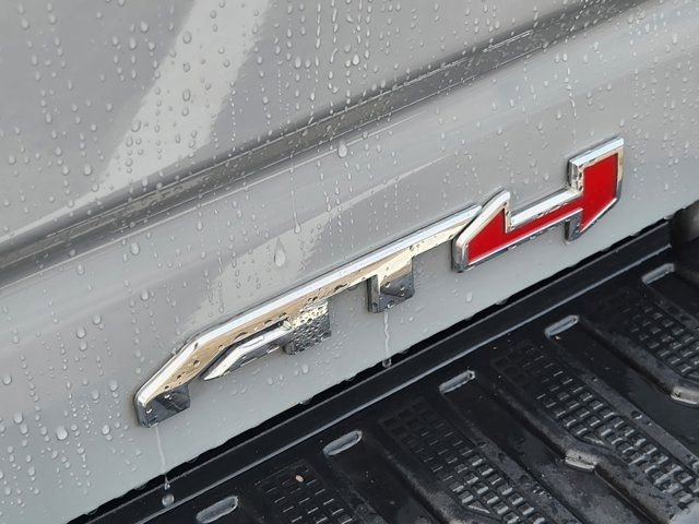 Used 2024 GMC Sierra 2500 AT4 w/ AT4 Premium Plus Package image 10