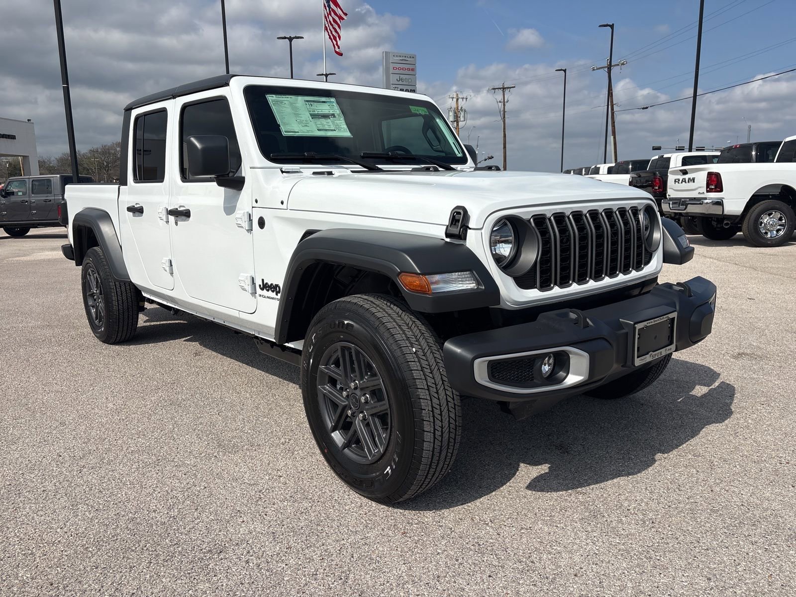New 2026 Jeep Gladiator Sport image 9