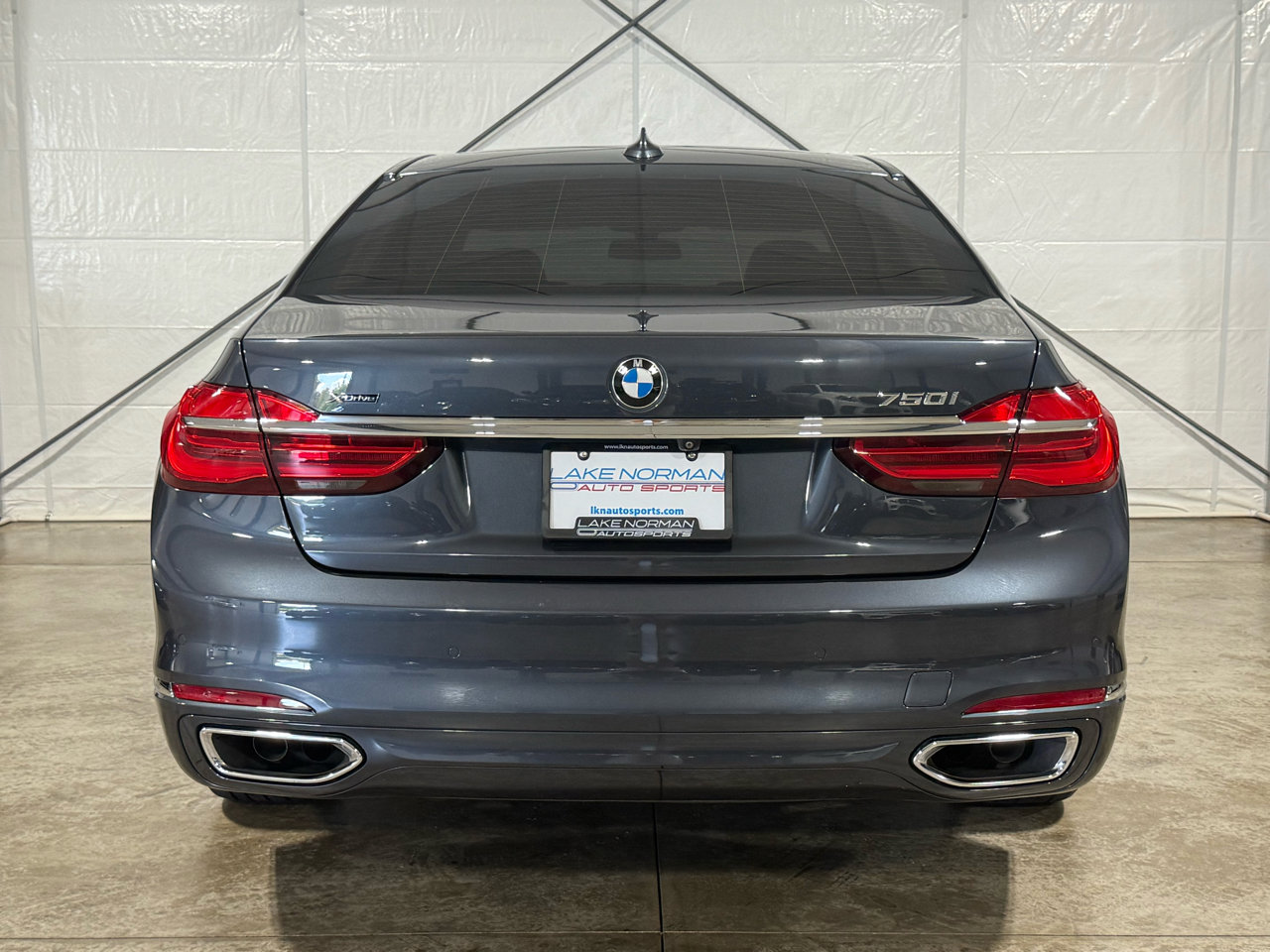 Used 2018 BMW 750i xDrive image 9