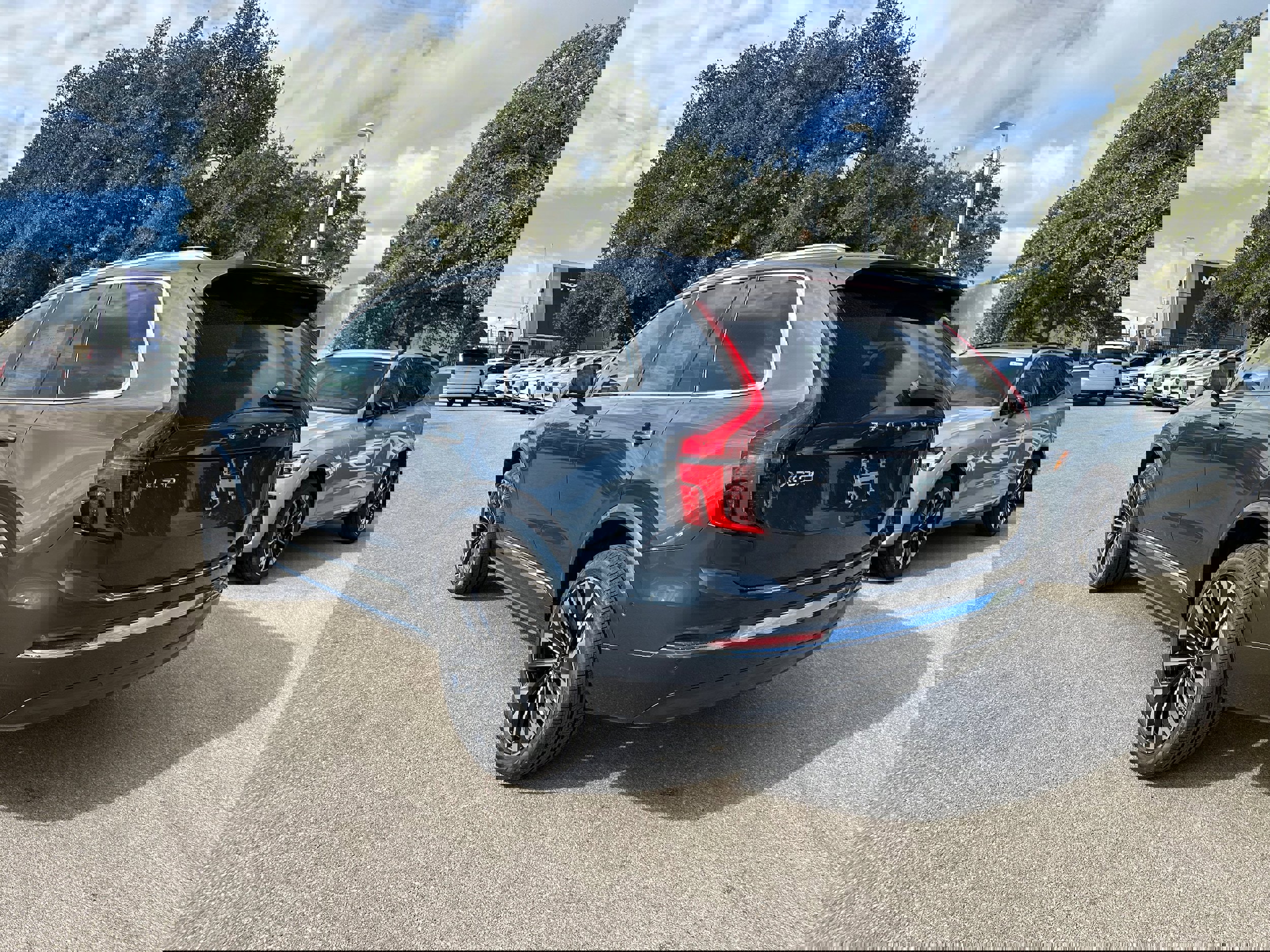 New 2026 Volvo XC90 B6 Plus w/ Protection Package Premier image 4